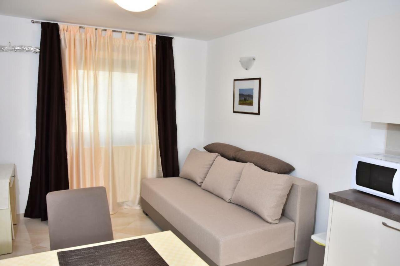 App Roko Apartment โปเรช ภายนอก รูปภาพ